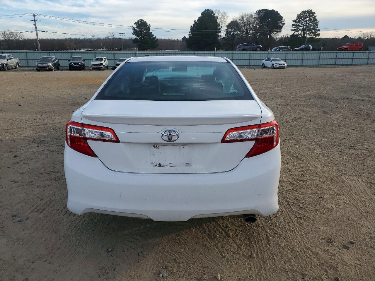 2012 TOYOTA CAMRY SE photo 6