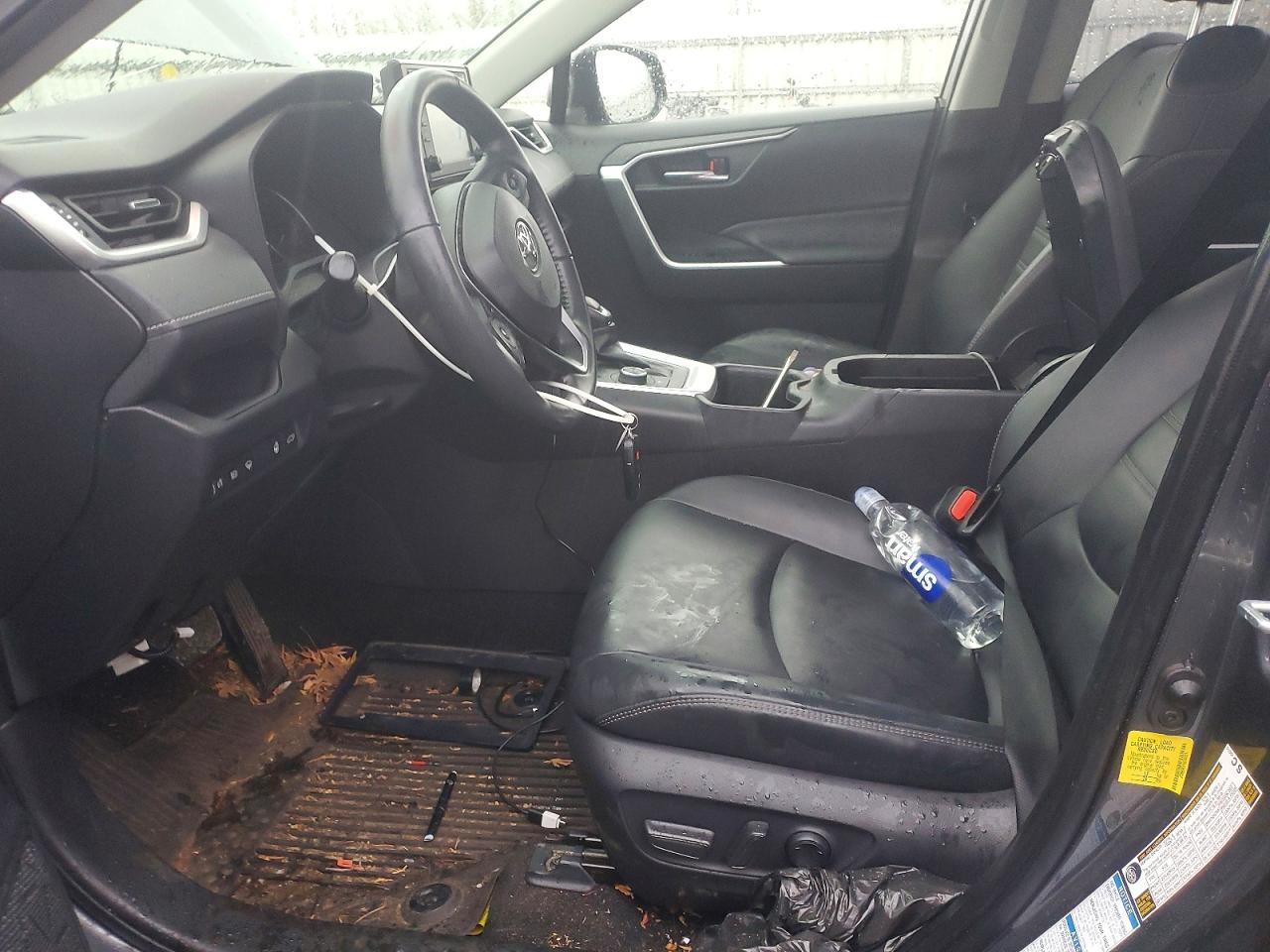 2022 TOYOTA RAV4 XLE PREMIUM photo 7