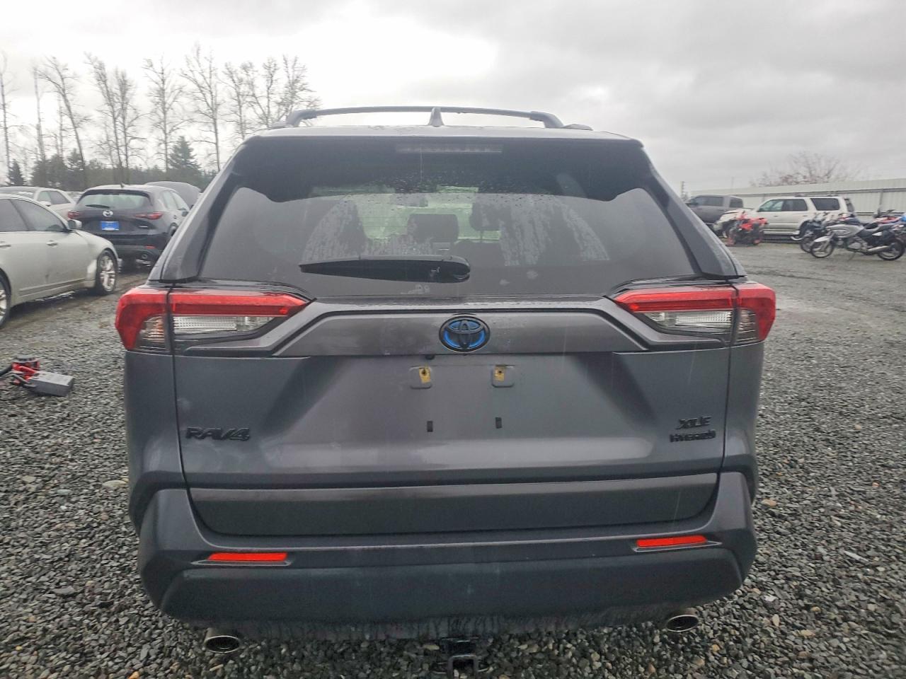2022 TOYOTA RAV4 XLE PREMIUM photo 6