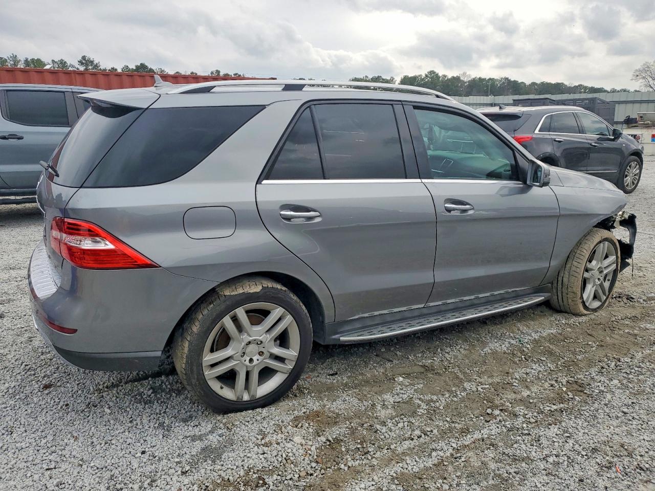 2015 MERCEDES-BENZ ML 350 photo 3