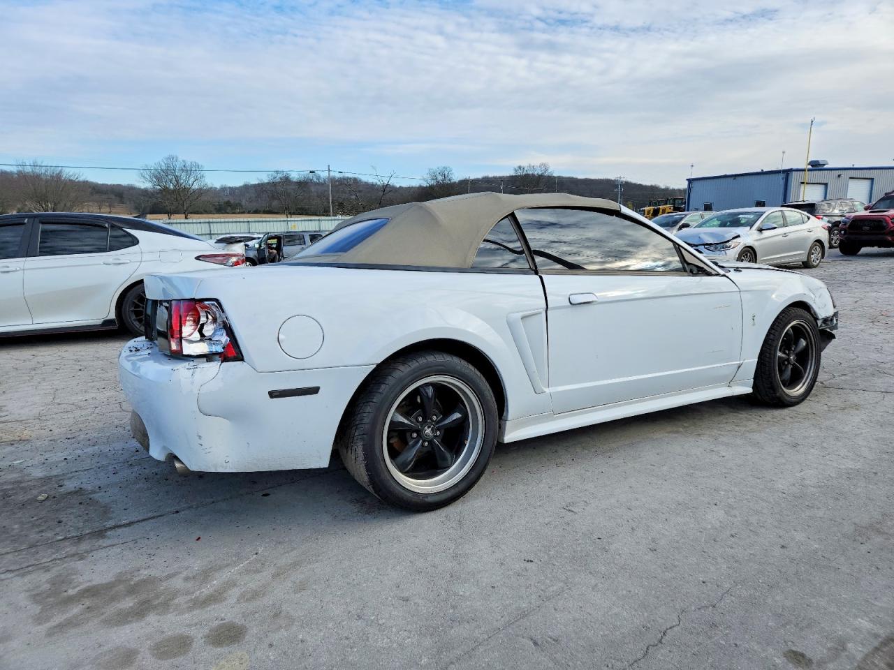 2004 FORD MUSTANG photo 3