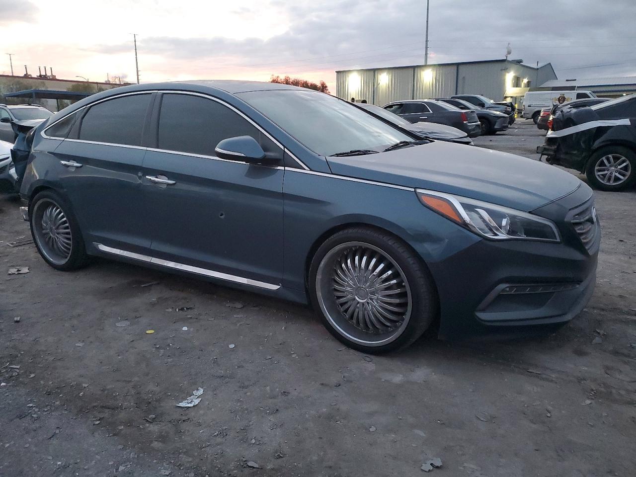 2016 HYUNDAI SONATA SPORT photo 4
