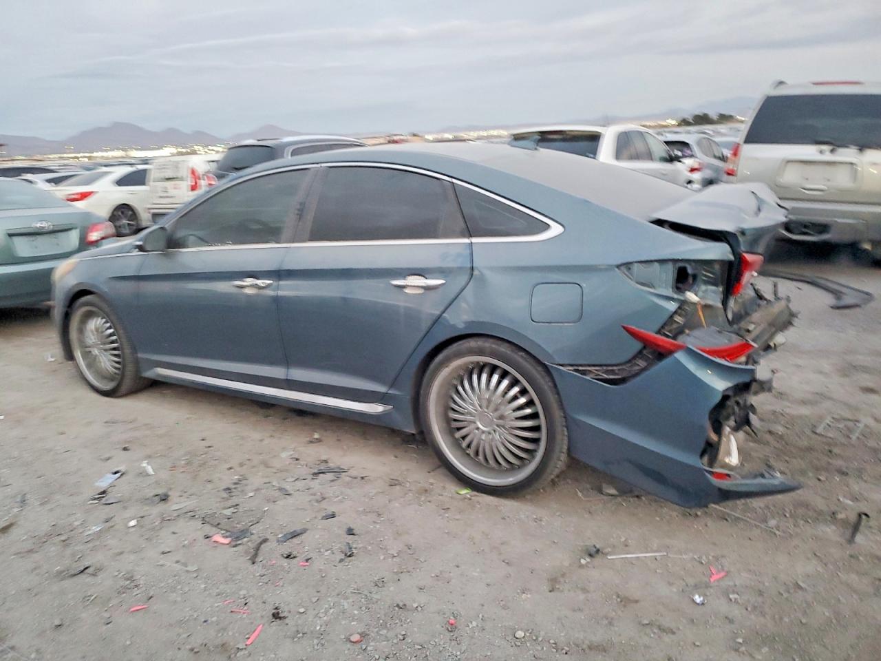 2016 HYUNDAI SONATA SPORT photo 2