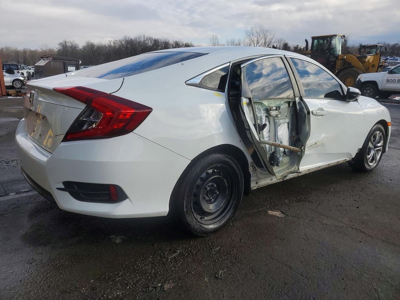 2017 HONDA CIVIC LX photo 3