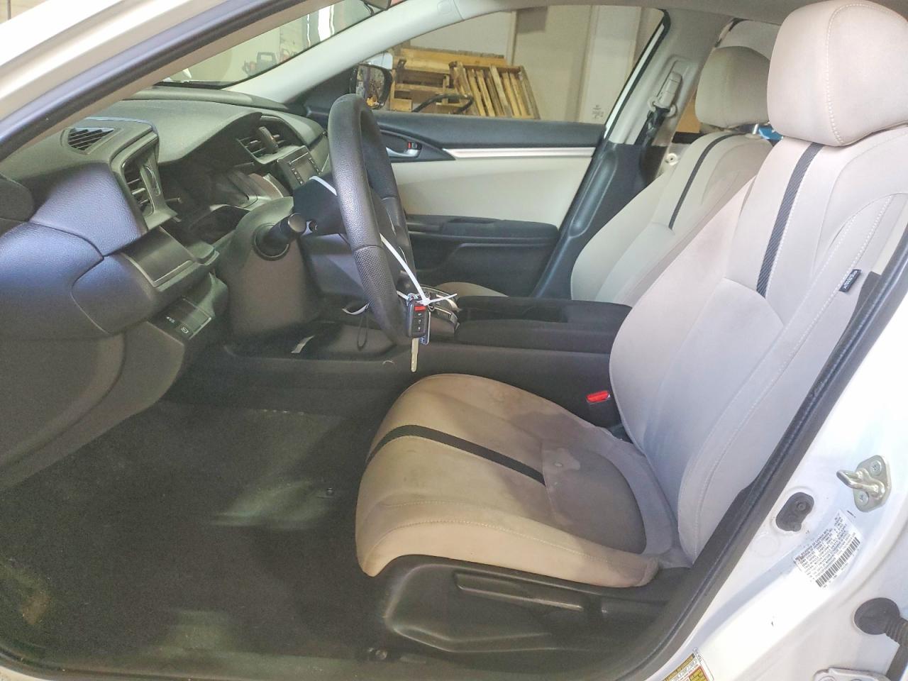 2017 HONDA CIVIC LX photo 7