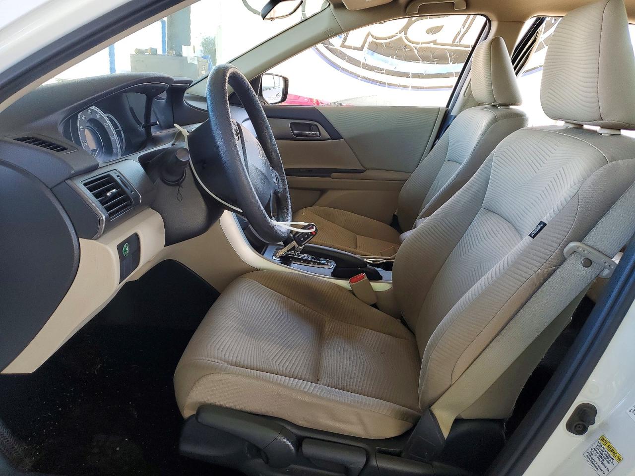 2015 HONDA ACCORD LX photo 13