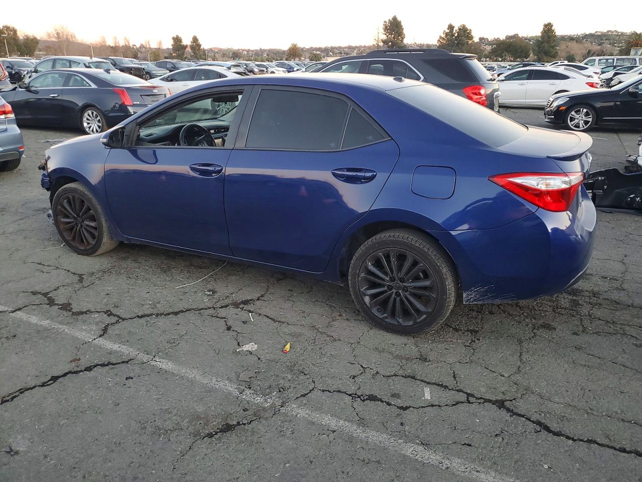 2016 TOYOTA COROLLA L photo 2