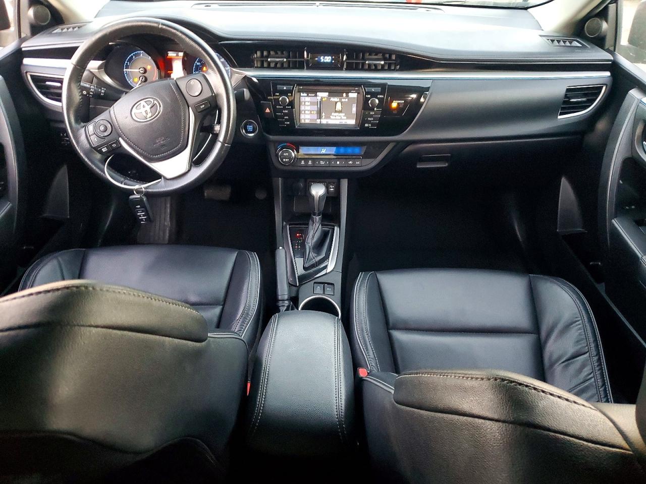 2016 TOYOTA COROLLA L photo 8