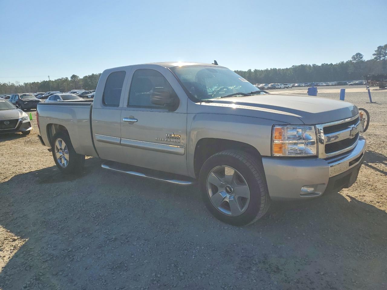 2009 CHEVROLET SILVERADO C1500 LT photo 4