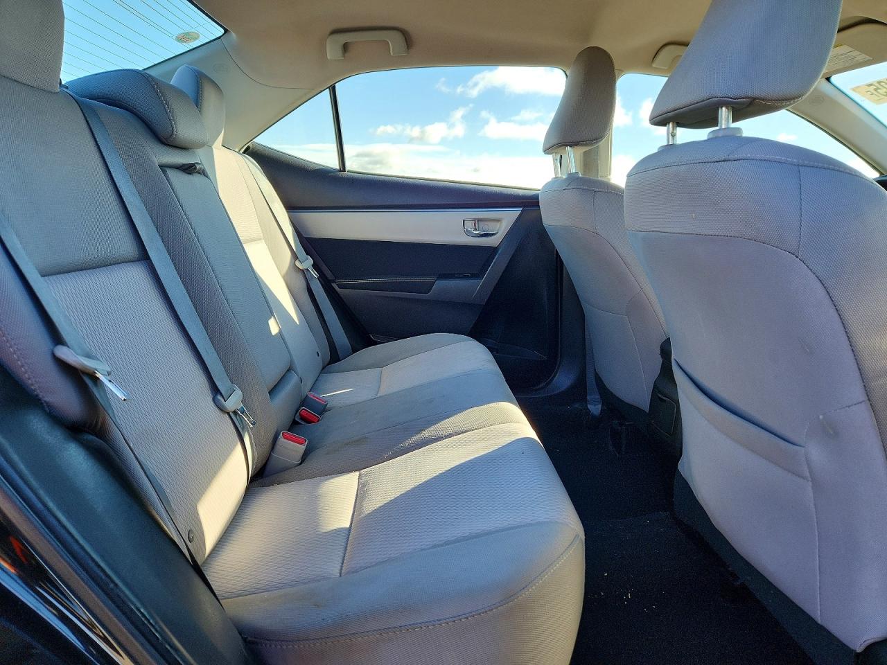 2015 TOYOTA COROLLA L photo 10