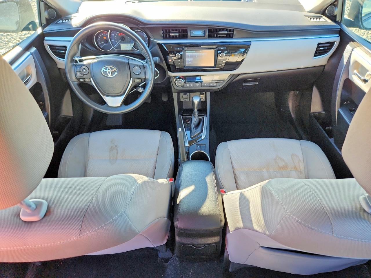 2015 TOYOTA COROLLA L photo 8