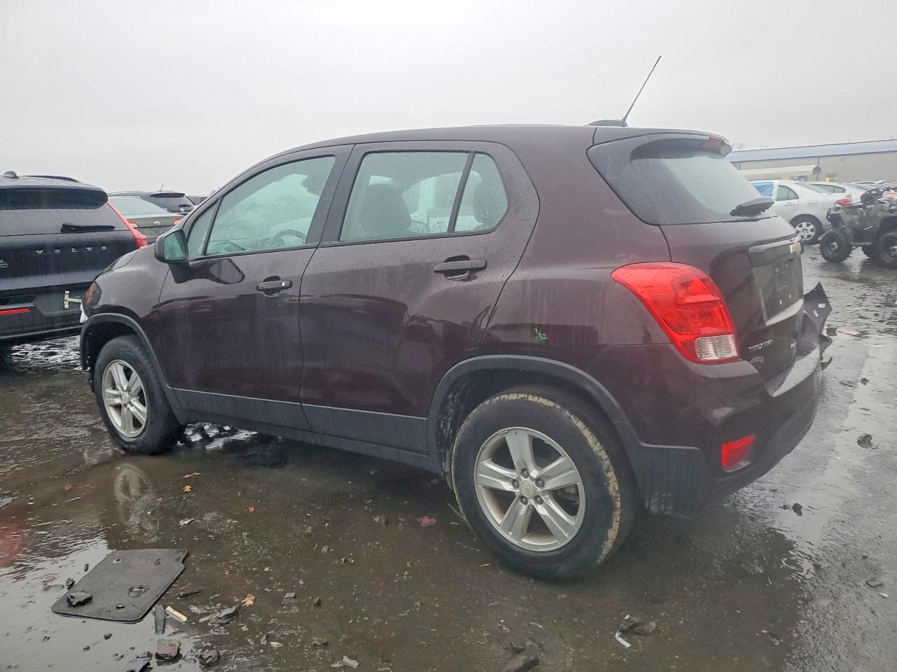 2021 CHEVROLET TRAX LS photo 2