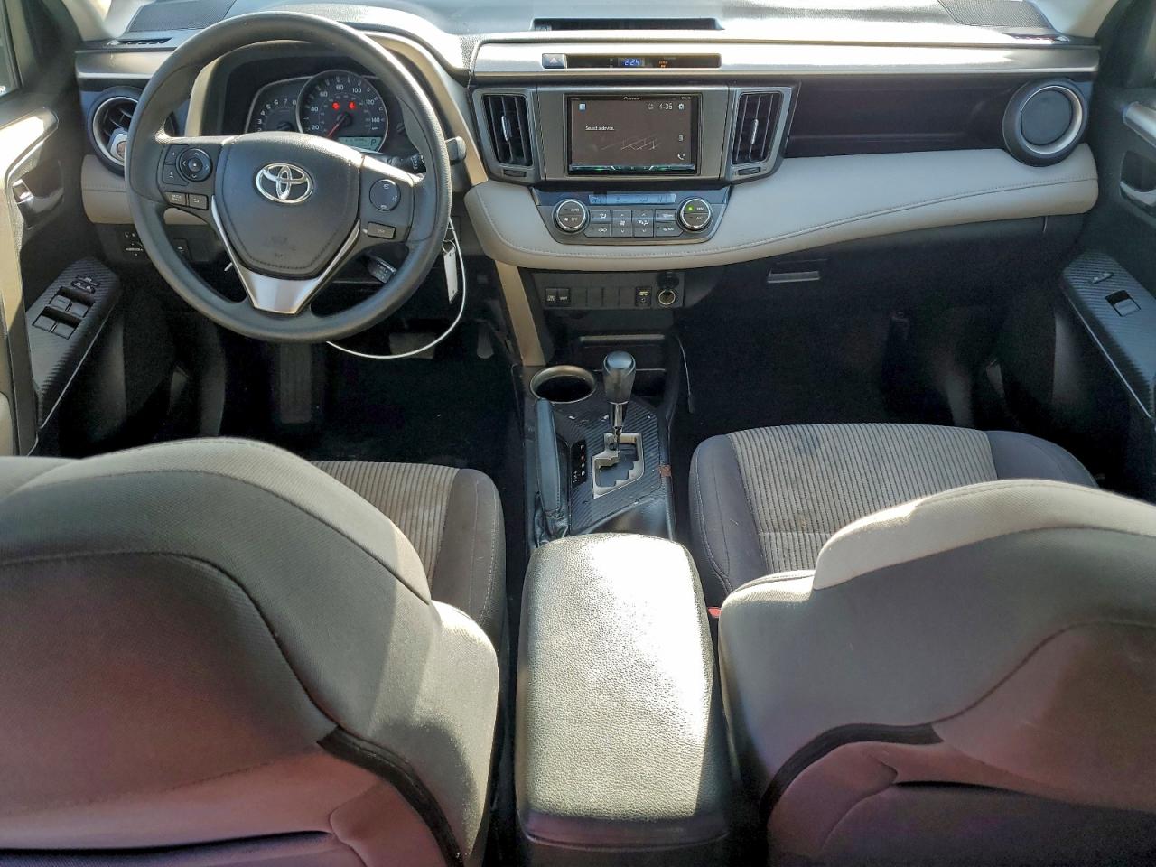 2014 TOYOTA RAV4 XLE photo 8