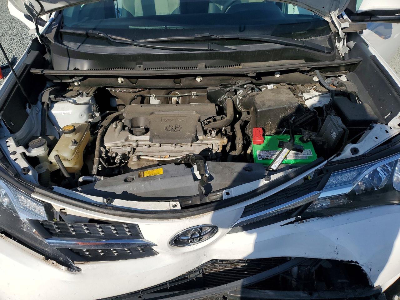 2014 TOYOTA RAV4 XLE photo 12