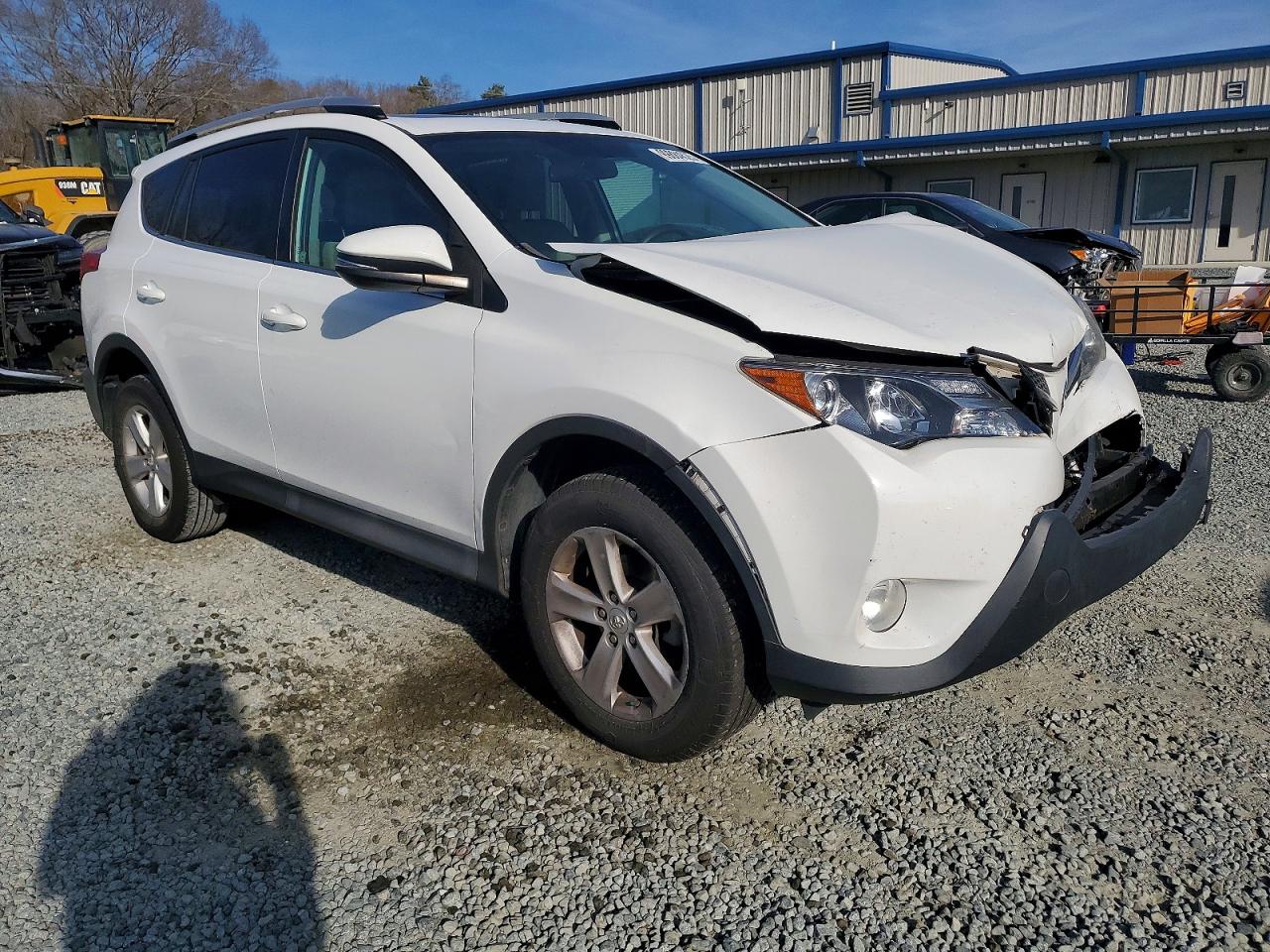 2014 TOYOTA RAV4 XLE photo 4