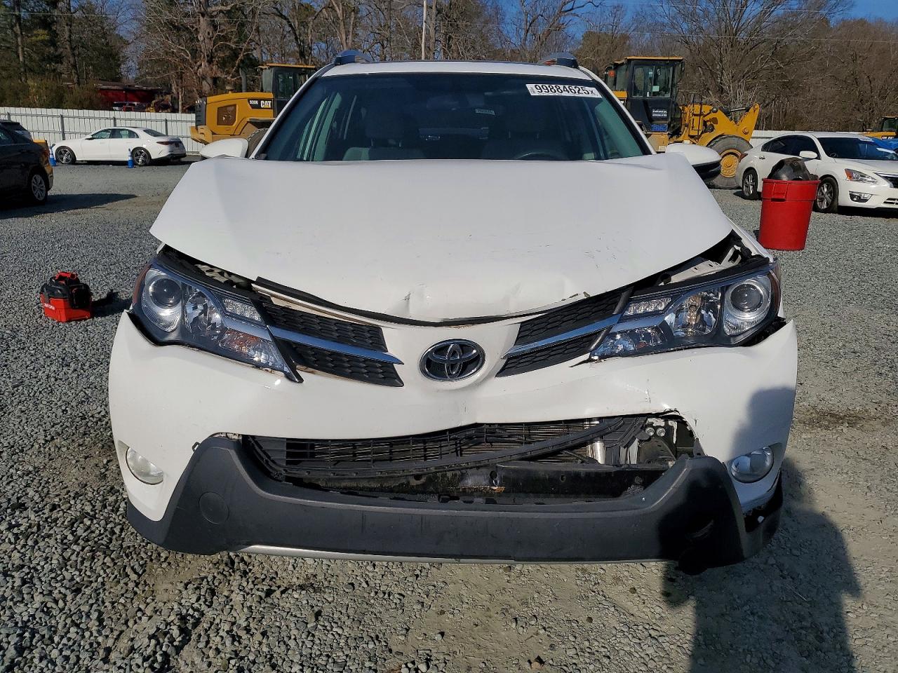 2014 TOYOTA RAV4 XLE photo 5