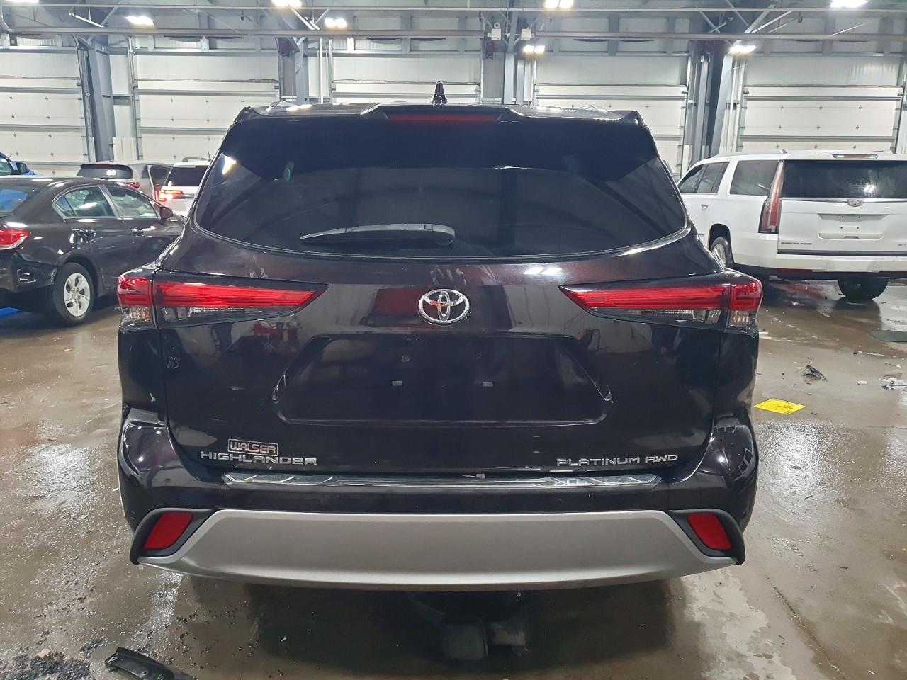 2021 TOYOTA HIGHLANDER PLATINUM photo 6
