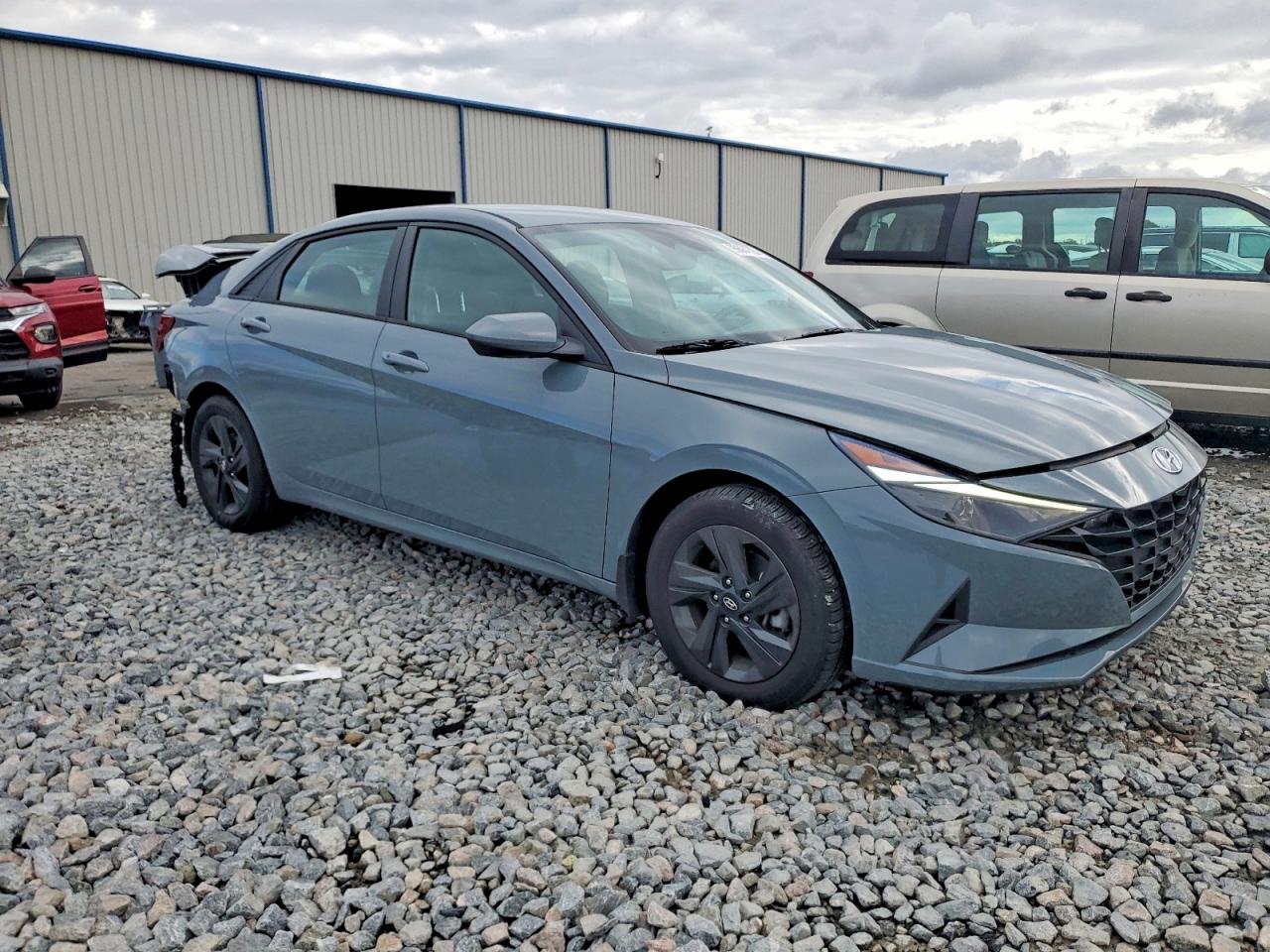 2023 HYUNDAI ELANTRA BLUE photo 4