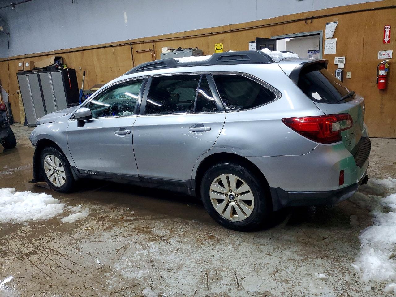 2015 SUBARU OUTBACK 2.5I PREMIUM photo 2