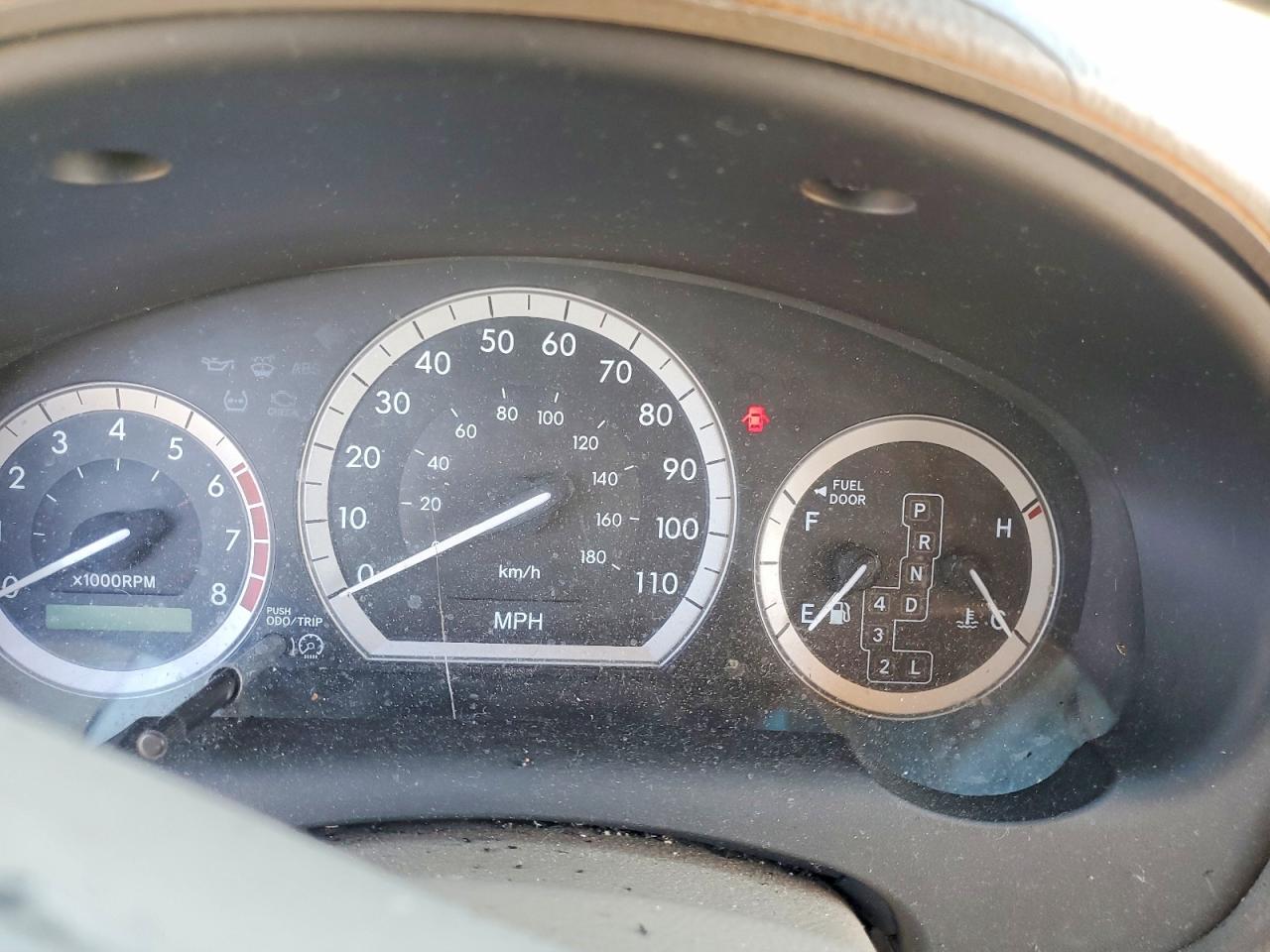 2004 TOYOTA SIENNA XLE photo 9