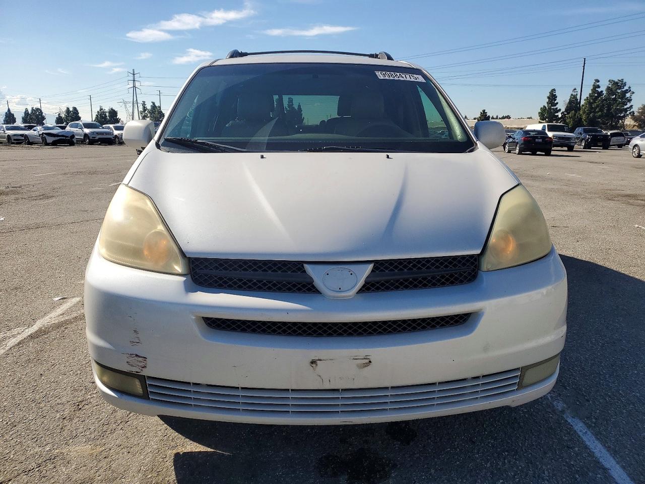 2004 TOYOTA SIENNA XLE photo 5