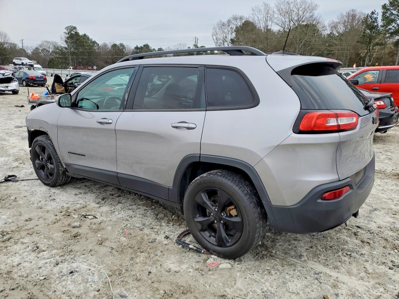 2018 JEEP CHEROKEE LATITUDE photo 2