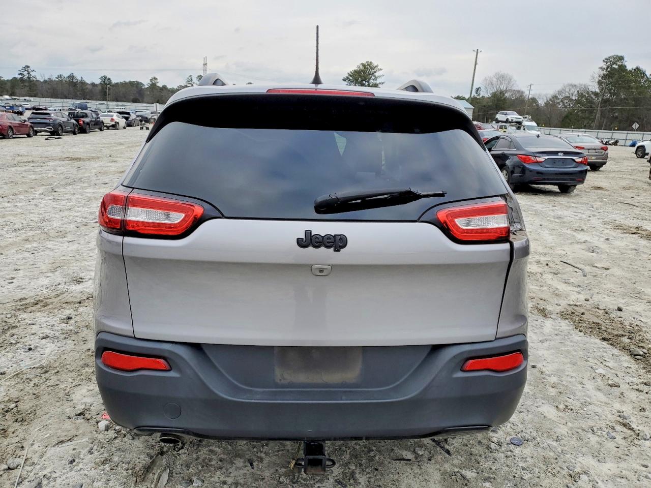 2018 JEEP CHEROKEE LATITUDE photo 6