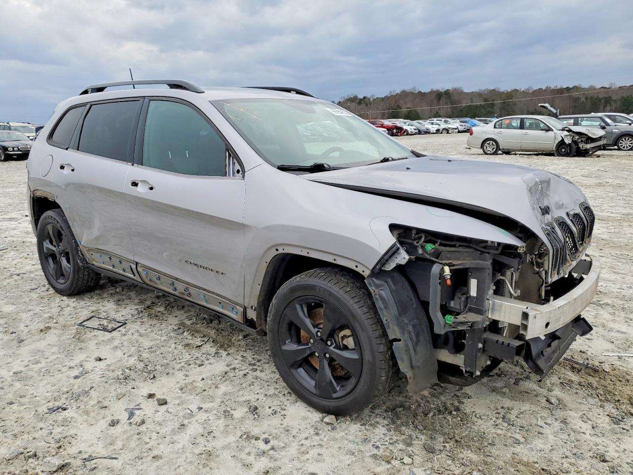 2018 JEEP CHEROKEE LATITUDE photo 4