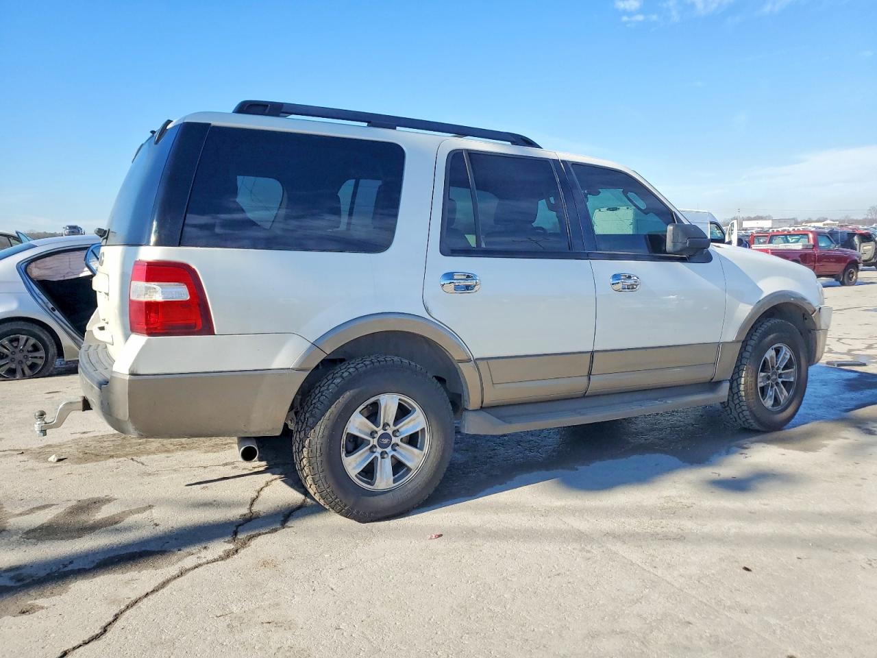 2011 FORD EXPEDITION XLT photo 3