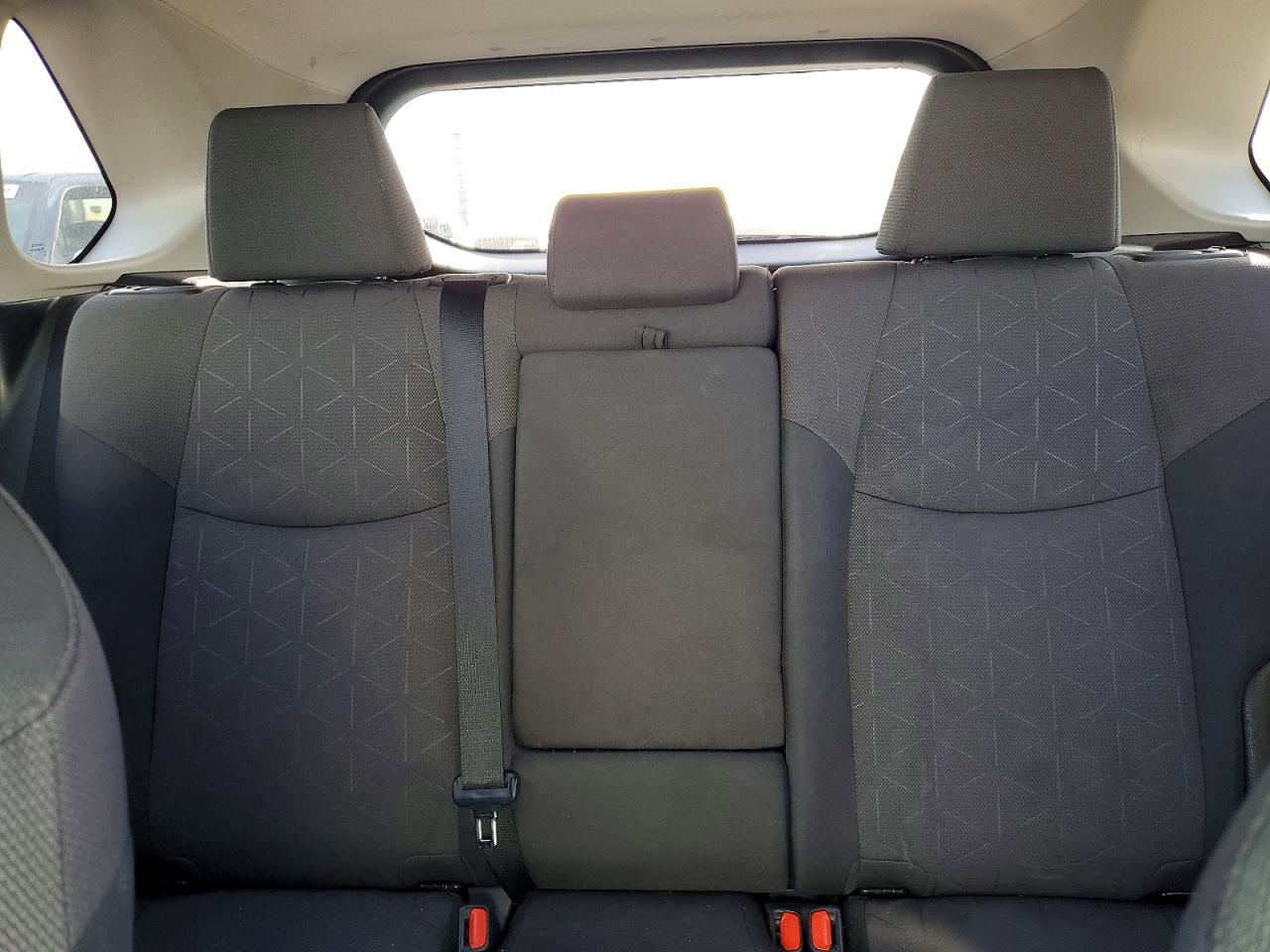 2019 TOYOTA RAV4 XLE photo 10