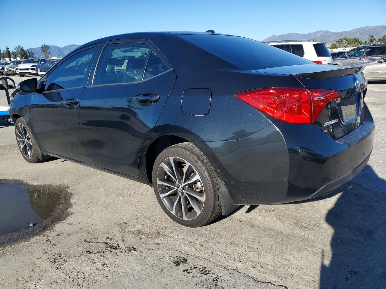 2018 TOYOTA COROLLA L photo 4