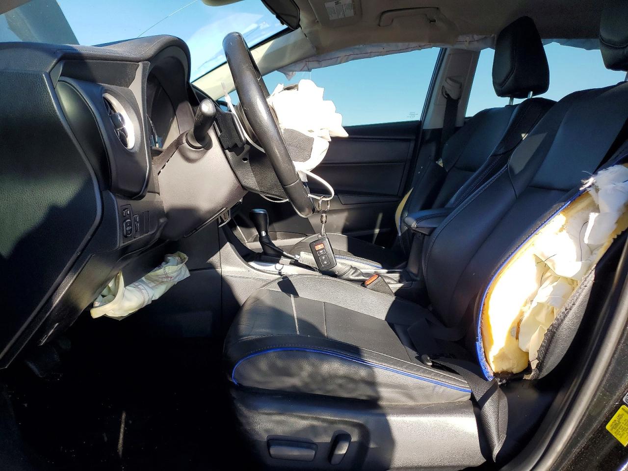 2018 TOYOTA COROLLA L photo 19