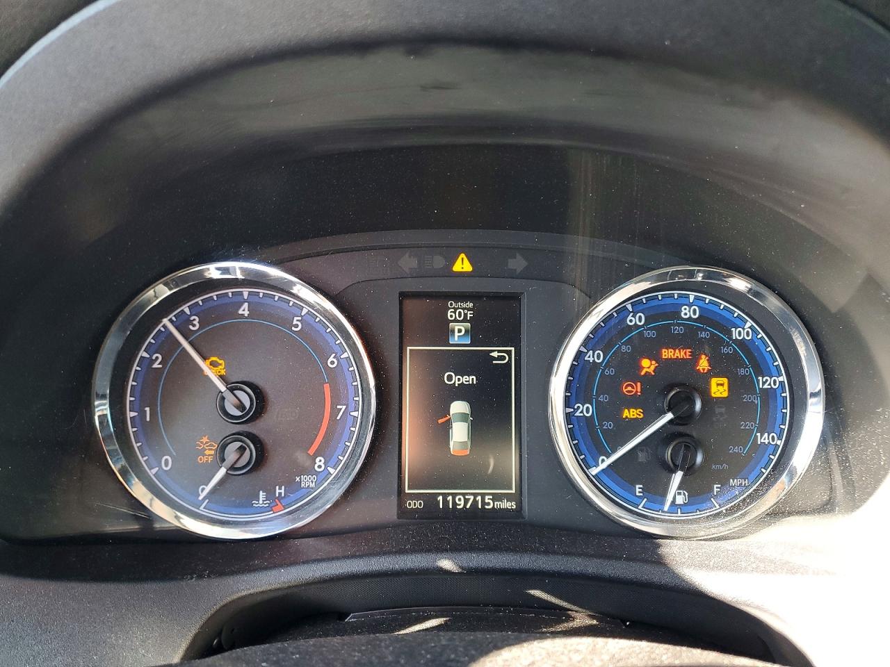2018 TOYOTA COROLLA L photo 25