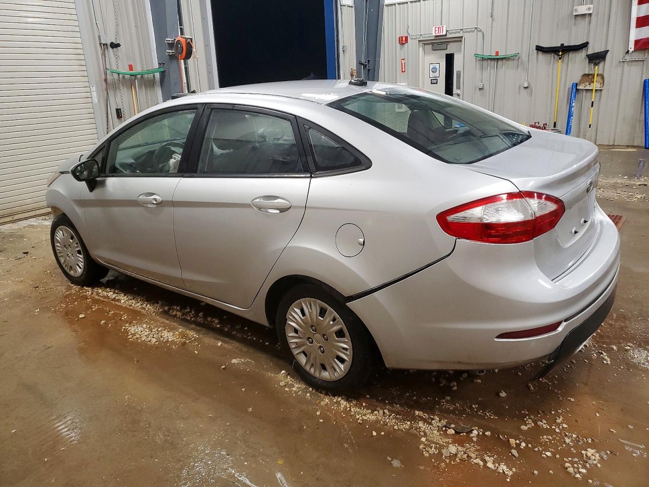 2019 FORD FIESTA S photo 2