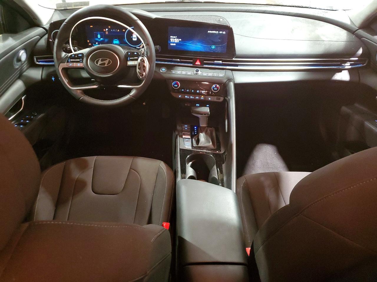 2024 HYUNDAI ELANTRA SEL photo 8