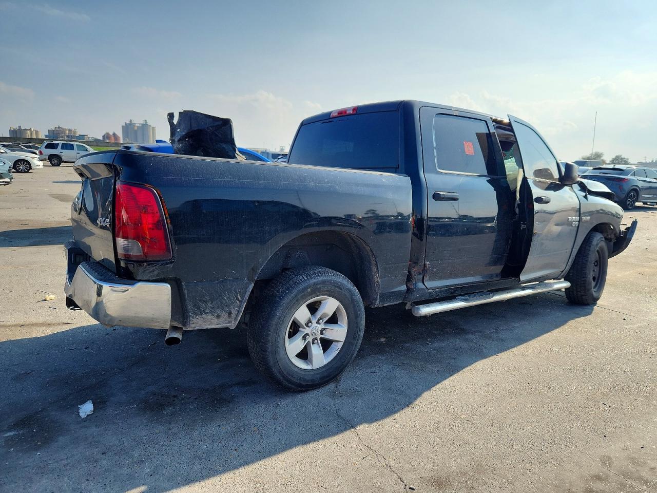 2015 RAM 1500 ST photo 5