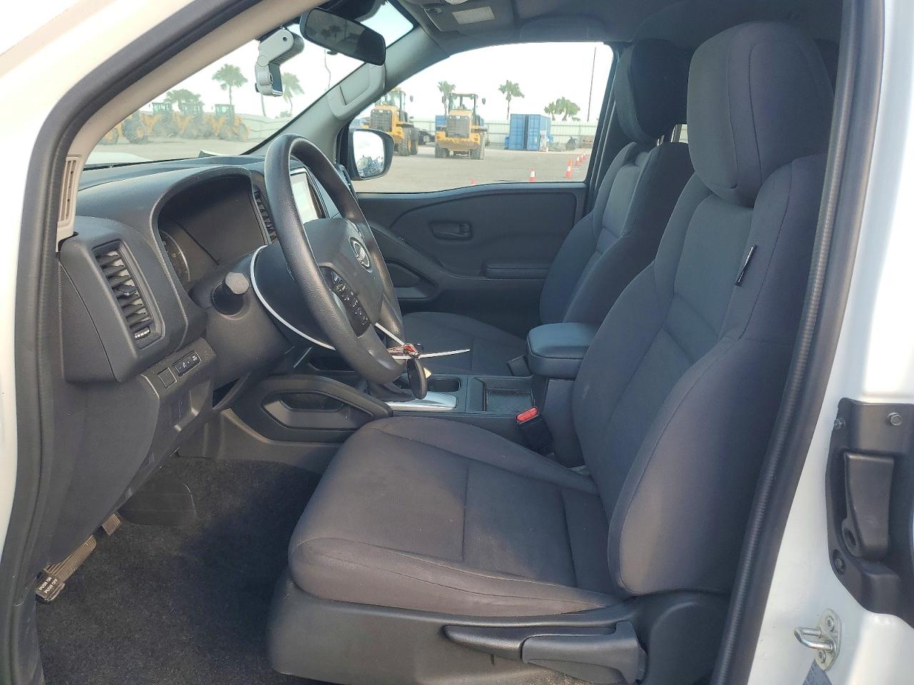 2024 NISSAN FRONTIER S photo 7