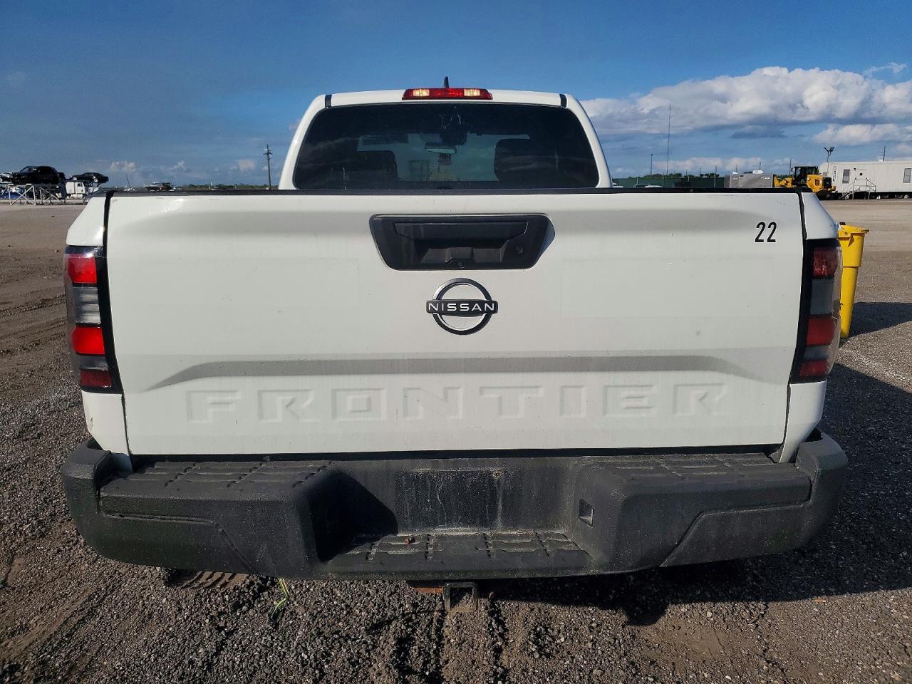 2024 NISSAN FRONTIER S photo 6