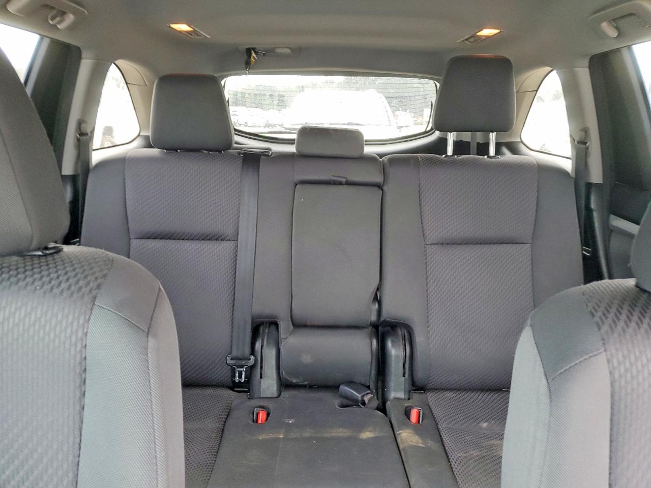2018 TOYOTA HIGHLANDER LE photo 10