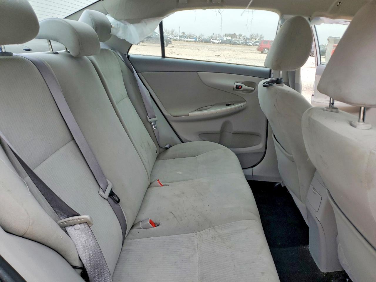 2010 TOYOTA COROLLA BASE photo 10