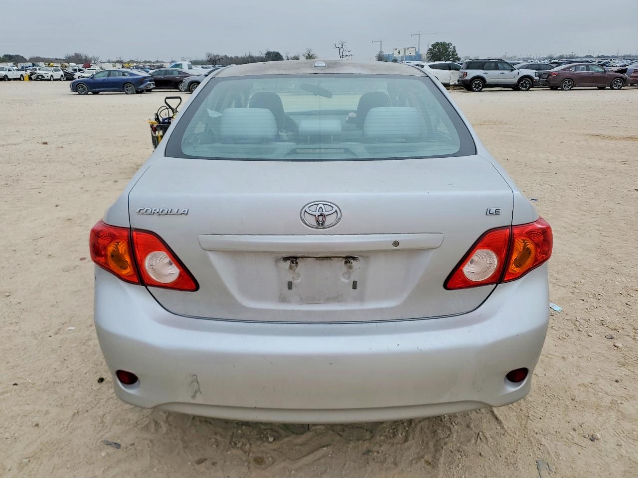 2010 TOYOTA COROLLA BASE photo 6