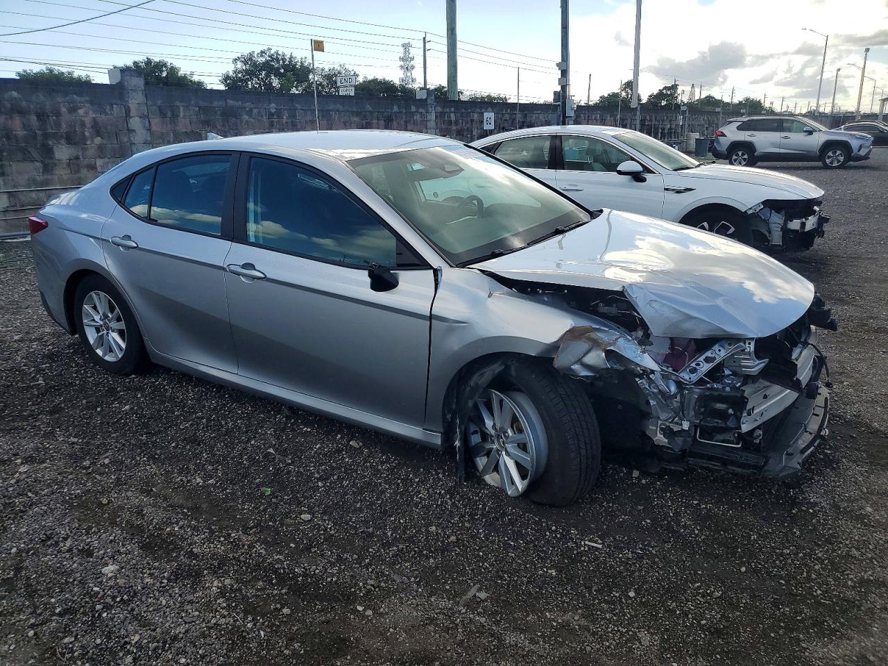 2025 TOYOTA CAMRY XSE photo 4