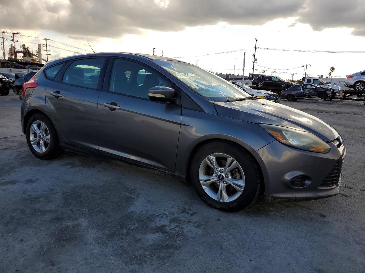 2014 FORD FOCUS SE photo 4