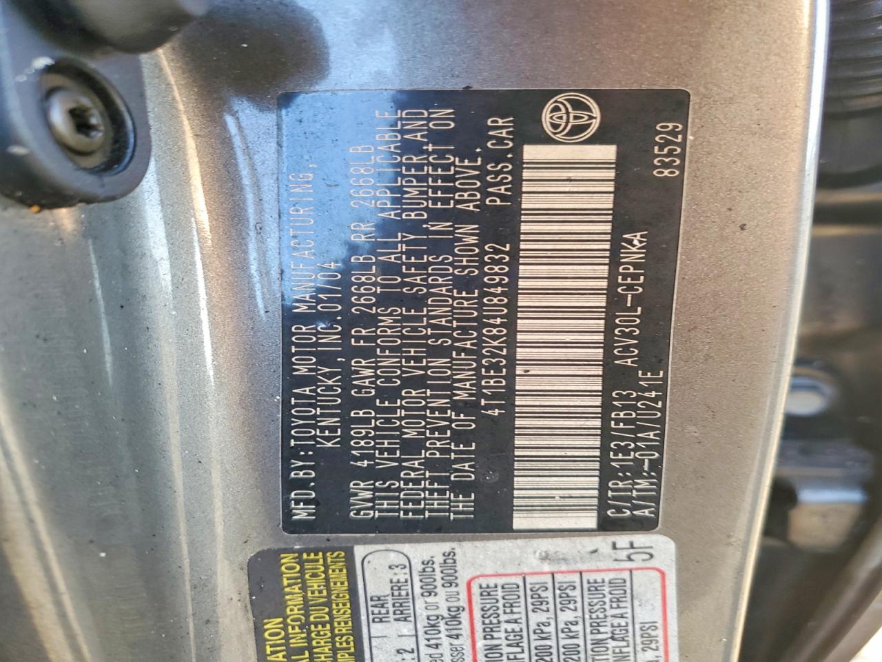 2004 TOYOTA CAMRY LE photo 12