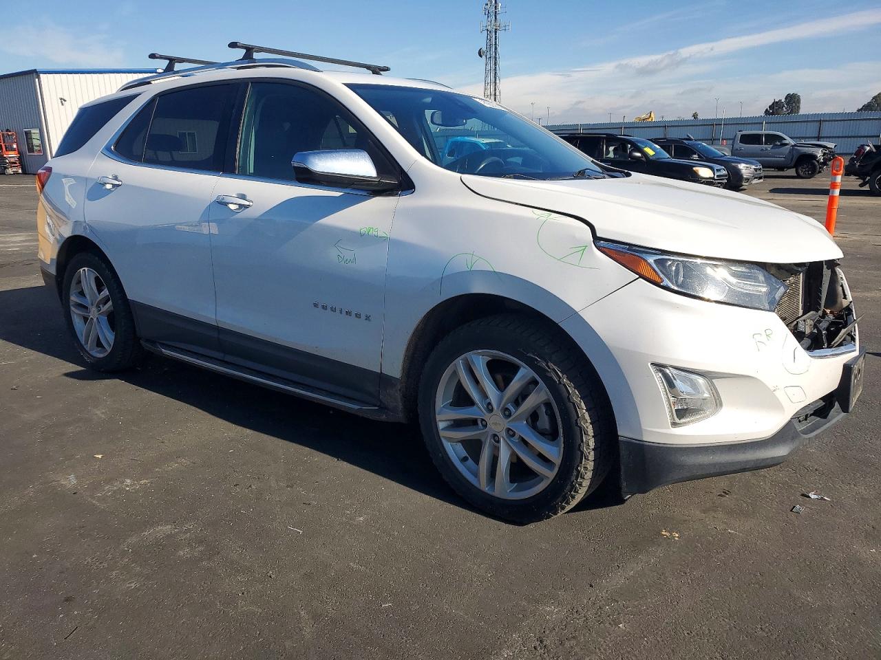 2019 CHEVROLET EQUINOX PREMIER photo 4