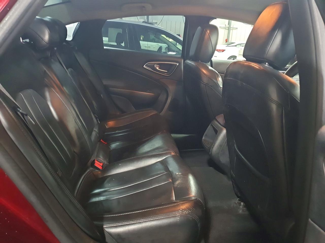 2016 CHRYSLER 200 LIMITED photo 10