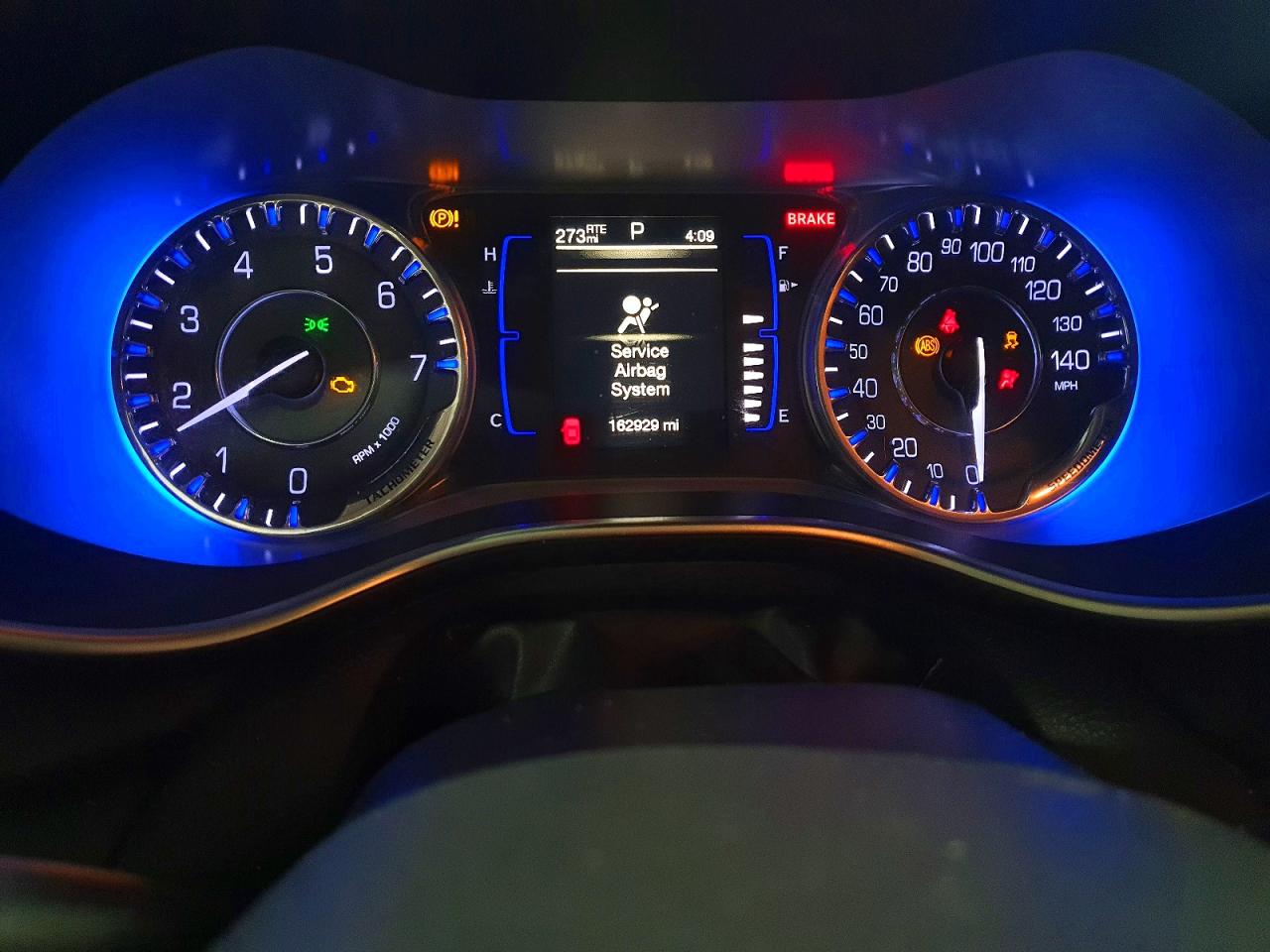 2016 CHRYSLER 200 LIMITED photo 9