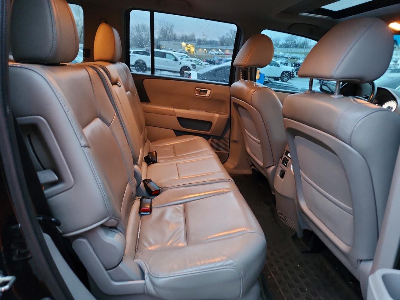 2015 HONDA PILOT EXL photo 11