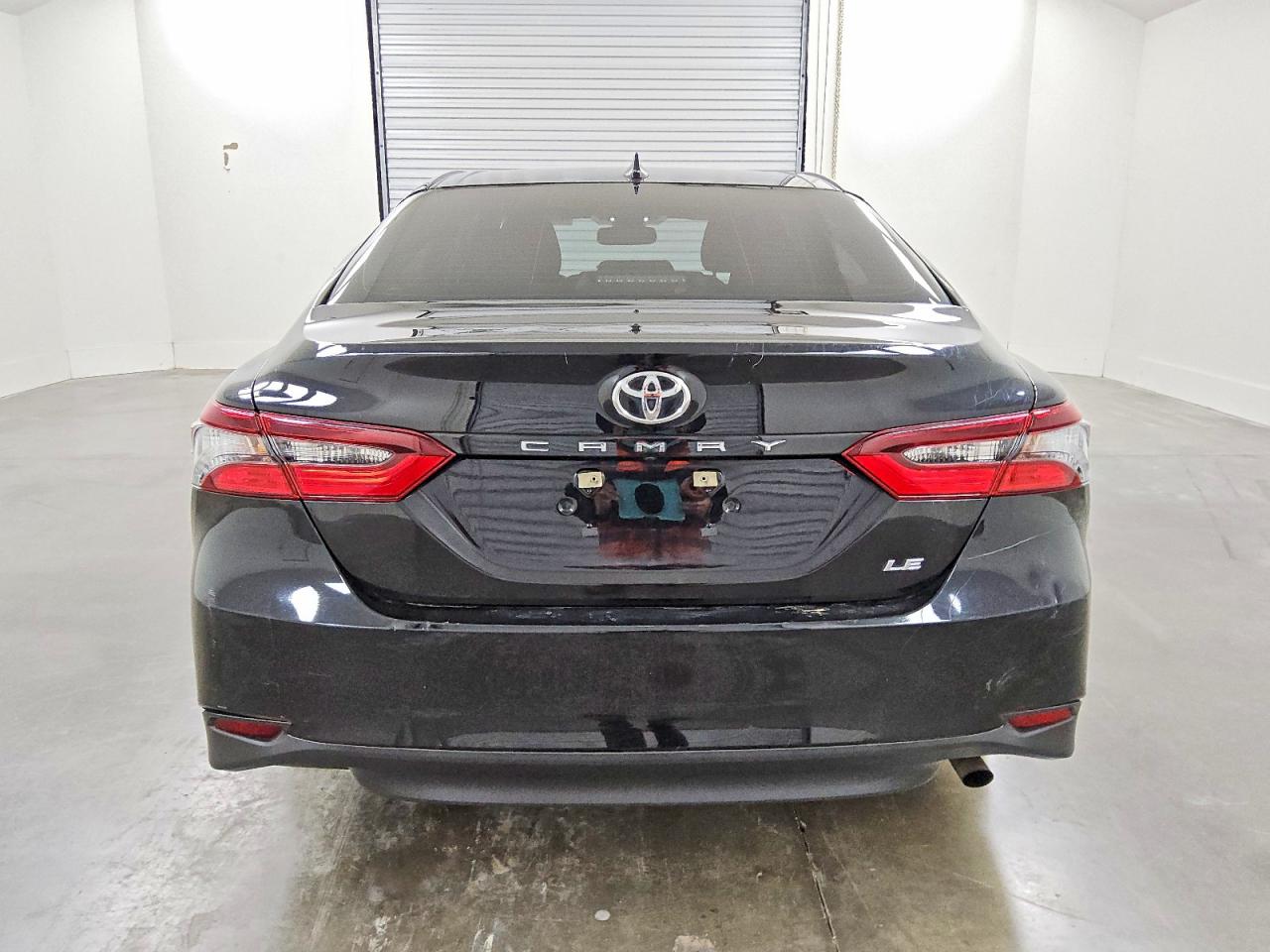 2023 TOYOTA CAMRY LE photo 6