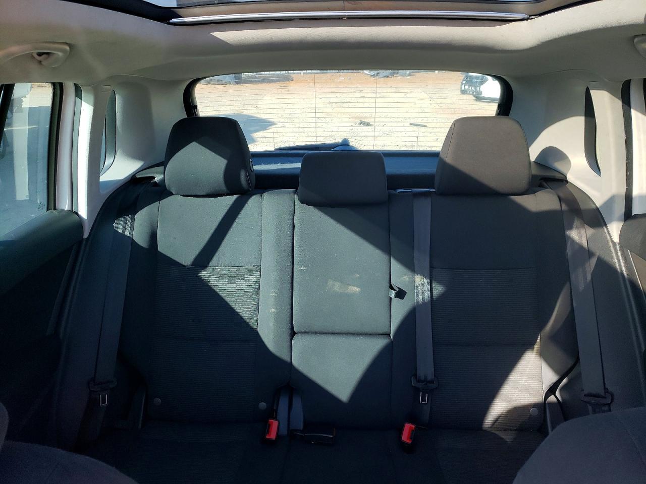 2012 VOLKSWAGEN TIGUAN S photo 10